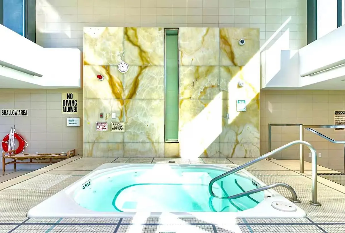 Downtown-Cozy Modern 1Br Condo - Near Lake, Parks & Transit Toronto