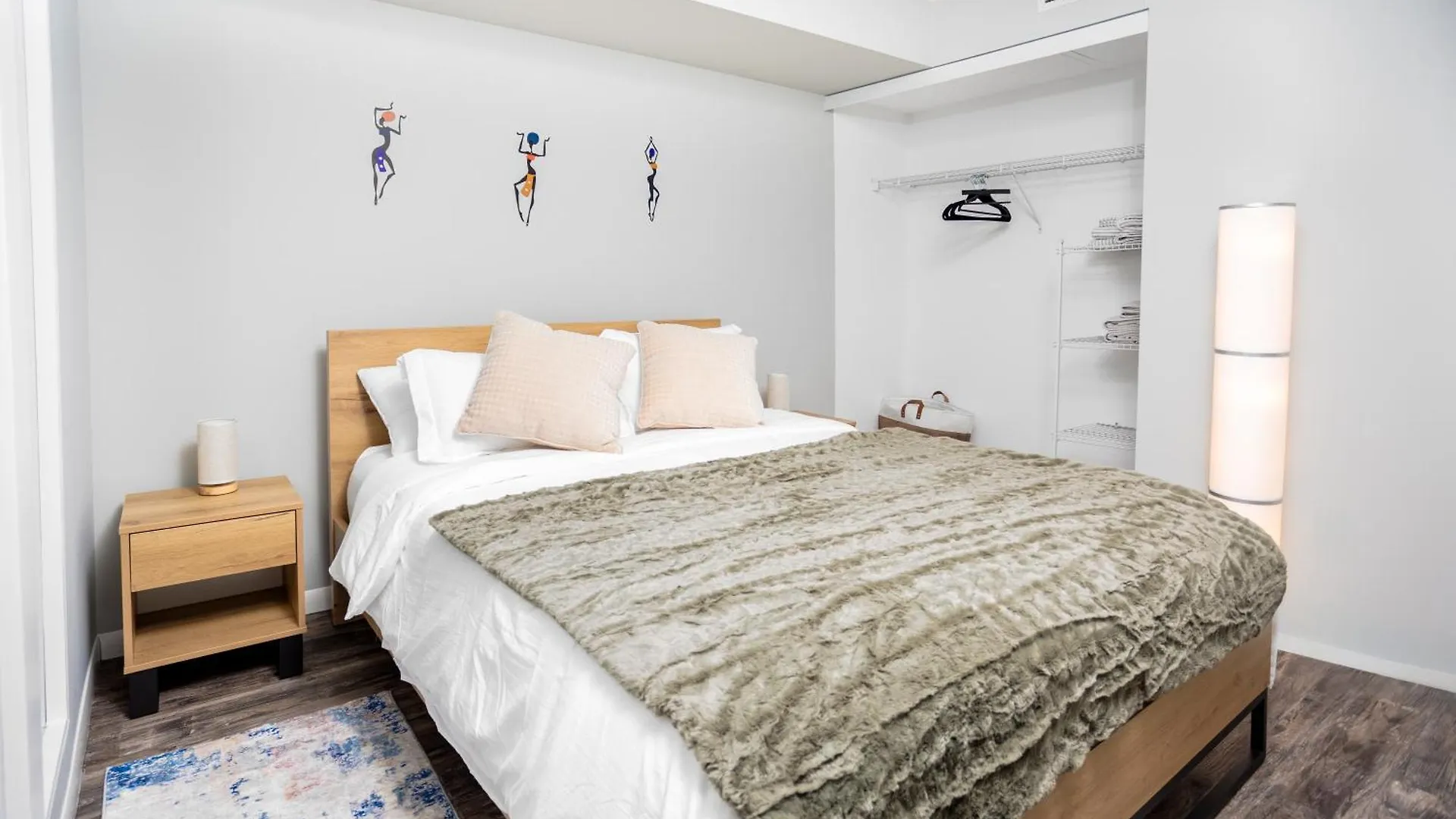 Downtown-Cozy Modern 1Br Condo - Near Lake, Parks & Transit Торонто 0*,  Канада
