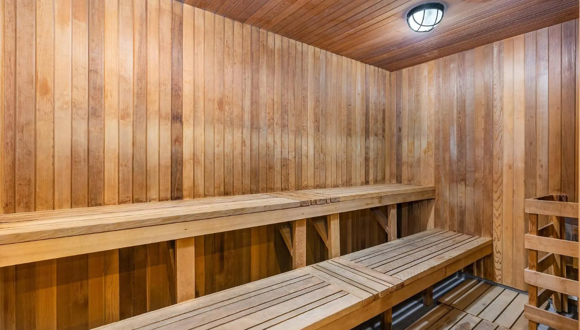 Апартаменты Downtown-Cozy Modern 1Br Condo - Near Lake, Parks & Transit Торонто Канада
